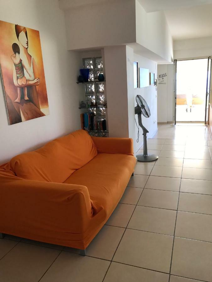 Apartamento Attico Delle Pomelie Santa Teresa Di Riva Exterior foto